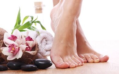 How and how to treat the fungus on the toenails