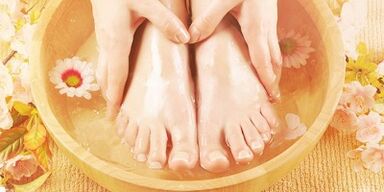 Baths for the treatment of nail fungus
